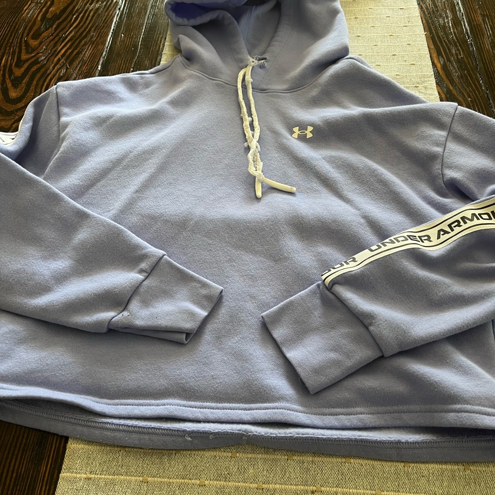 Under Armour sweatshirt